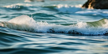 我听见海浪的声音出自哪首歌？