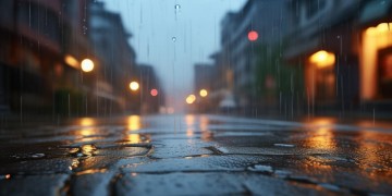 石家庄的雨很任性出自哪首歌？